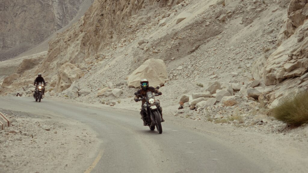 Royal Enfield Himalayan Travelling in Mountains